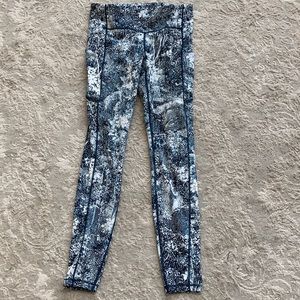 Lululemon yoga/exercise pants